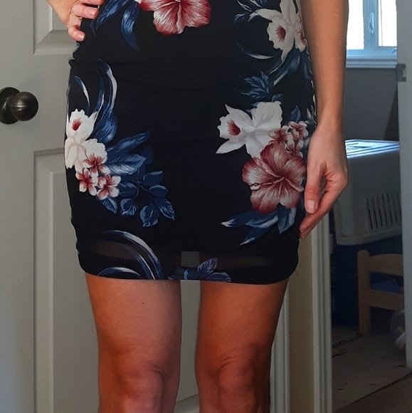 Cocktail Dress - Picture 2 of 3